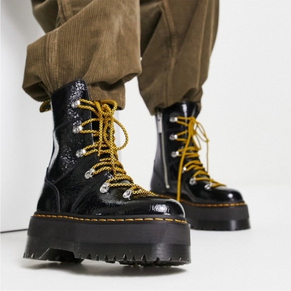 NWT Dr. Martens Ghilana Max Quad Platform Boot Distressed Patent Leather Black 6 - Picture 3 of 16